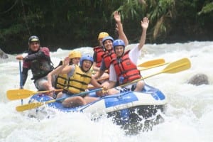 Hands up for who loves the Pejibaye River, Costa Rica rafting trip!