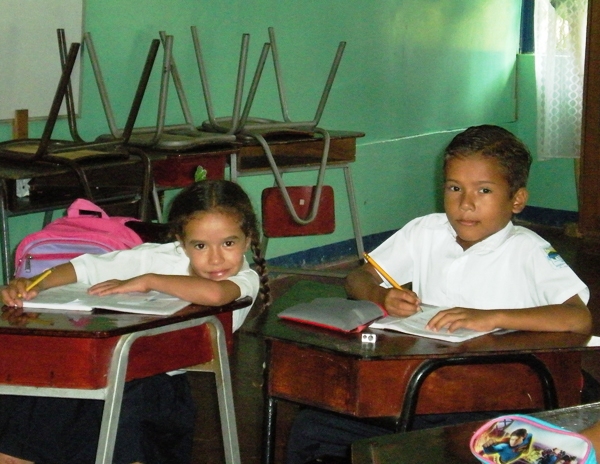 Portalon School children