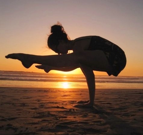 Sunset Beach Yoga. Anjaneyasana, Low Lunge Pose. Crescent Moon Pose.  Lunging Back Bending Asana. Supporting Muscle Stock Image - Image of copy,  reflection: 229648545