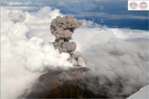 Volcano Turrialba explosion Oct. 30 2014, image by OVSICORI