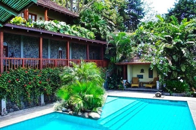 Atenas Costa Rica homes 750,000-1 million