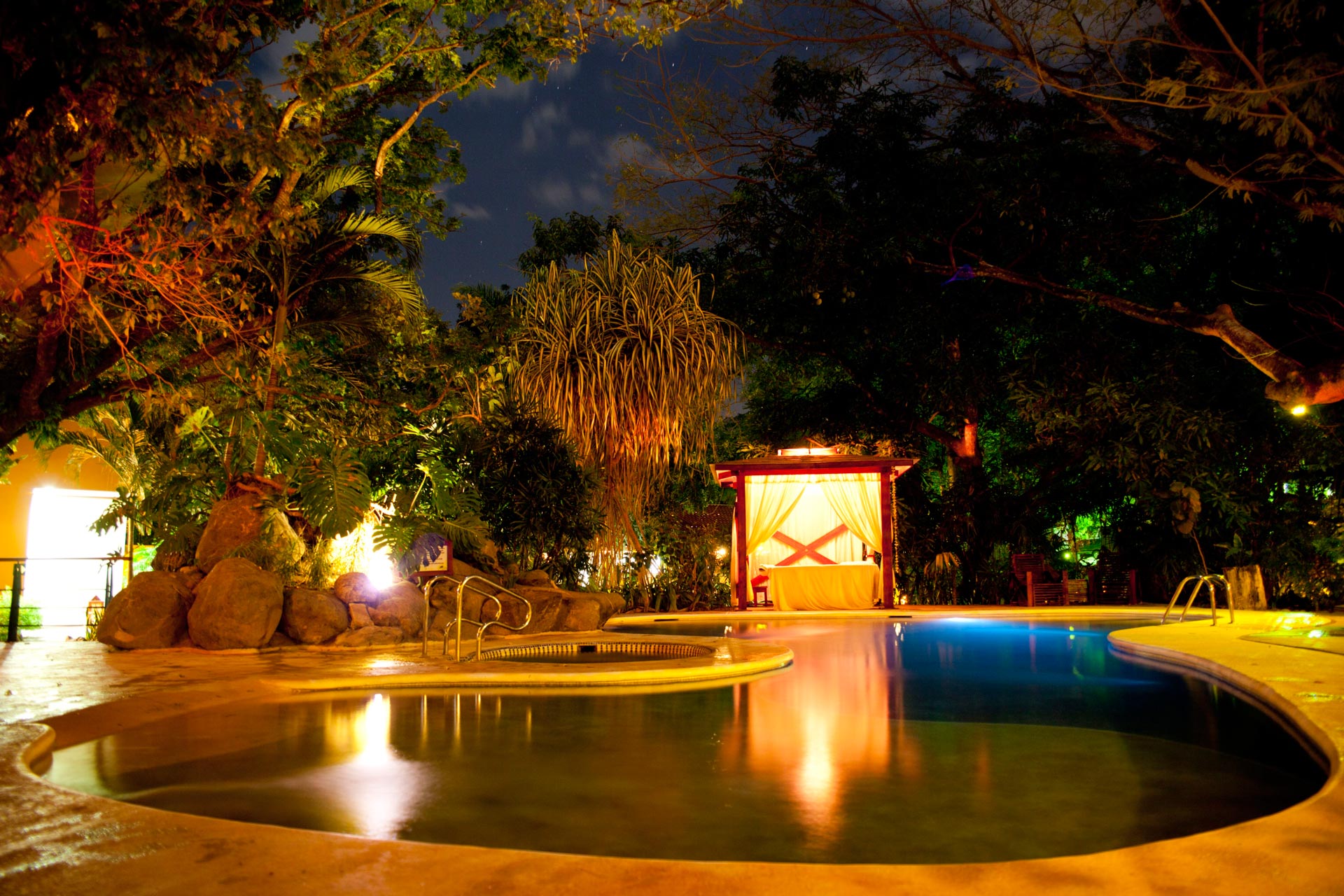 Costa-Rican-pet-friendly-hotels-and-tourism