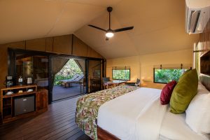 Luxury-Glamping-in-Costa-Rica-Hacienda-Guachipelin’s-Eco-Friendly-Tented-Camp